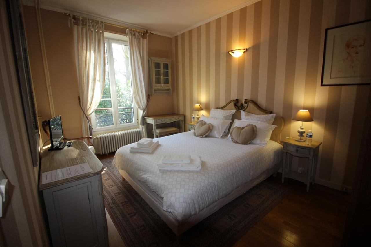 Hotel La Chasse Royale Plailly Exterior foto